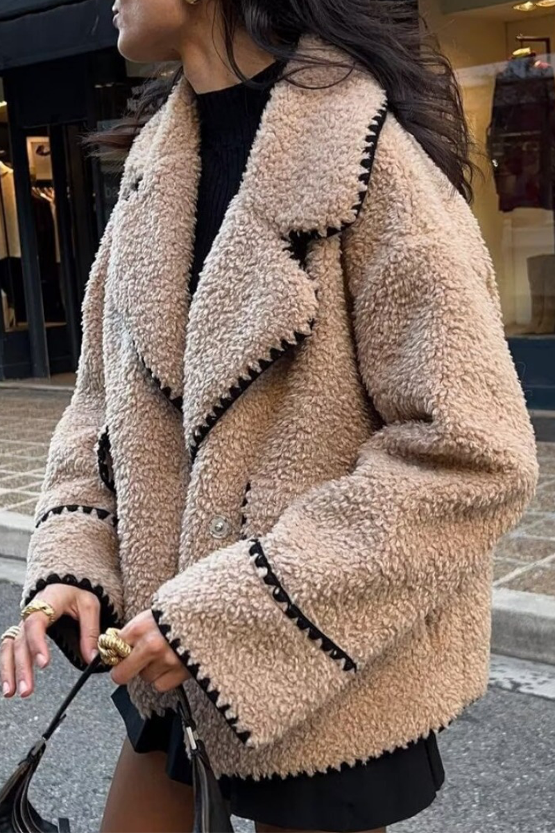 Casual Solid Color Fluffy Contrast Turndown Collar Outerwear